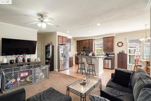 79 Delta Grn, Fremont, CA, 94538-5922 | Card Image