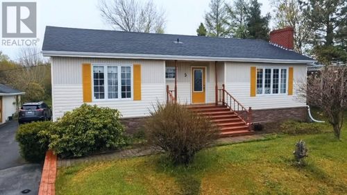 5 Station Road, Glovertown, NL, A0G2L0 | Card Image
