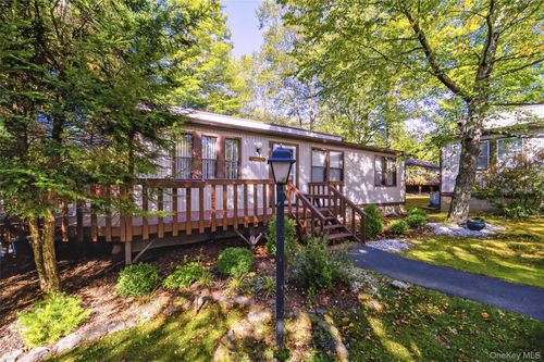 4 Ivanhoe Ct, Monticello, NY, 12701-8465 | Card Image