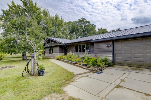 10145 County Road Y, Mazomanie, WI, 53560-9686 | Card Image