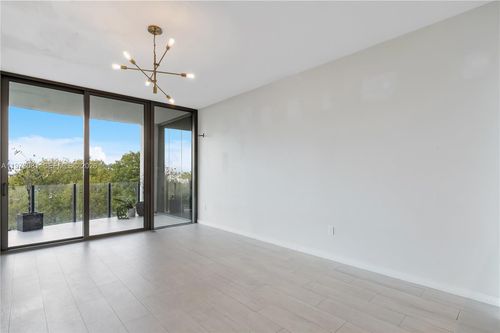 unit-707-2831 S Bayshore Dr, Miami, FL, 33133-6069 | Card Image