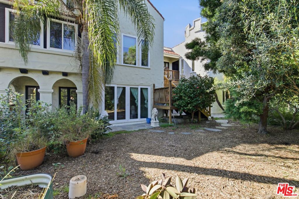 1307 S Longwood Ave, For Rent in Los Angeles - eXp Realty