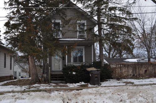 715 W Ringold St, Freeport, IL, 61032-3226 | Card Image