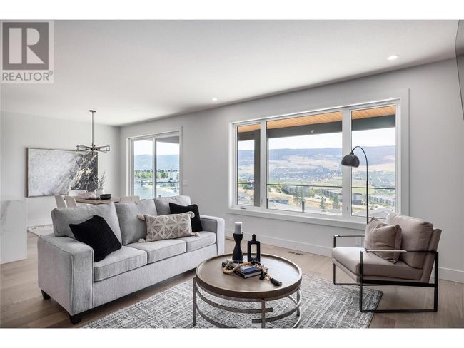 709 Carleton St, House other with 5 bedrooms, 4 bathrooms and 6 parking in Kelowna BC | Image 4