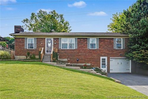 5107 Barry Ln, Floyds Knobs, IN, 47119-9552 | Card Image