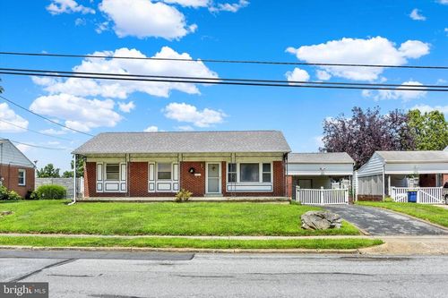 29 Kensington Dr, CAMP HILL, PA, 17011-7911 | Card Image
