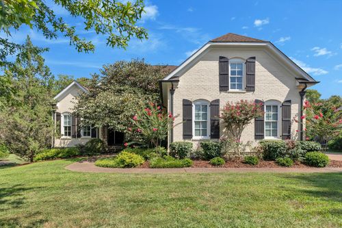 220 Azalea Ln, Franklin, TN, 37064-5218 | Card Image
