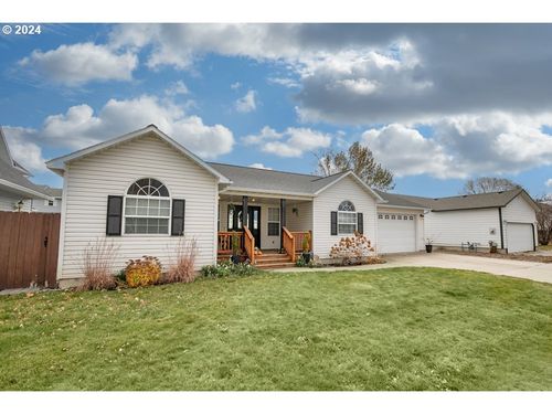 2506 E O Ave, LaGrande, OR, 97850 | Card Image