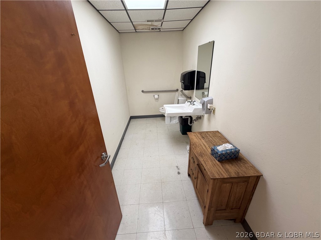 Commercial Lease in Eldon 4