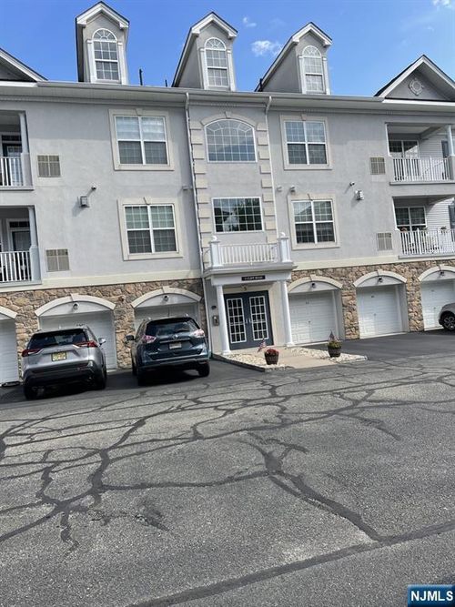 5 Cliff Rd, Woodland Park, NJ, 07424-4223 | Card Image