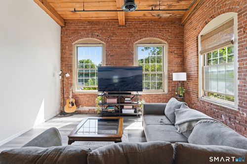 405-92 Main St, Deep River, CT, 06417-1841 | Card Image