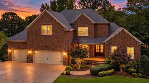 816 Lynn Dr, Goodlettsville, TN, 37072-3560 | Card Image
