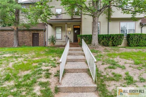 3113 Cypress Ct, MONMOUTH JUNCTION, NJ, 08852-2105 | Card Image