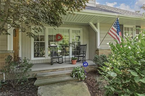23910 Wimbledon Rd, Shaker Heights, OH, 44122-3152 | Card Image