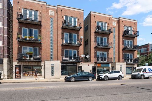 a2-1702 W North Ave, Chicago, IL, 60622-2073 | Card Image