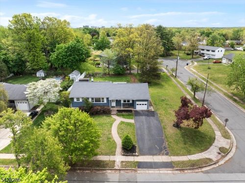 91 Seymour Ter, Piscataway, NJ, 08854-4745 | Card Image