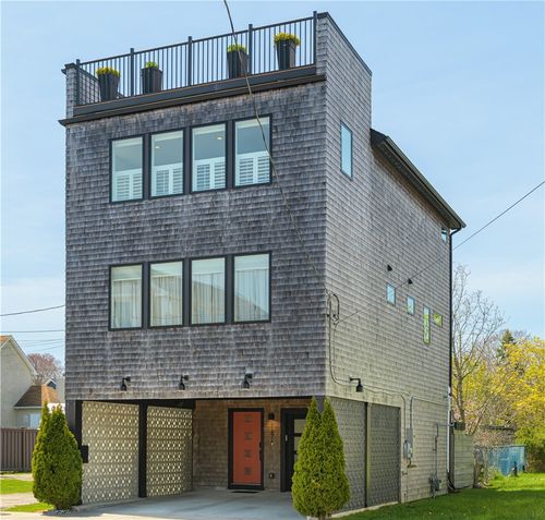 127 Boon St, Narragansett, RI, 02882-3742 | Card Image