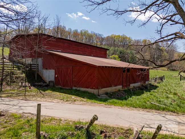 435 Upper Glady Fork Rd, House other with 2 bedrooms, 2 bathrooms and null parking in Candler NC | Image 16