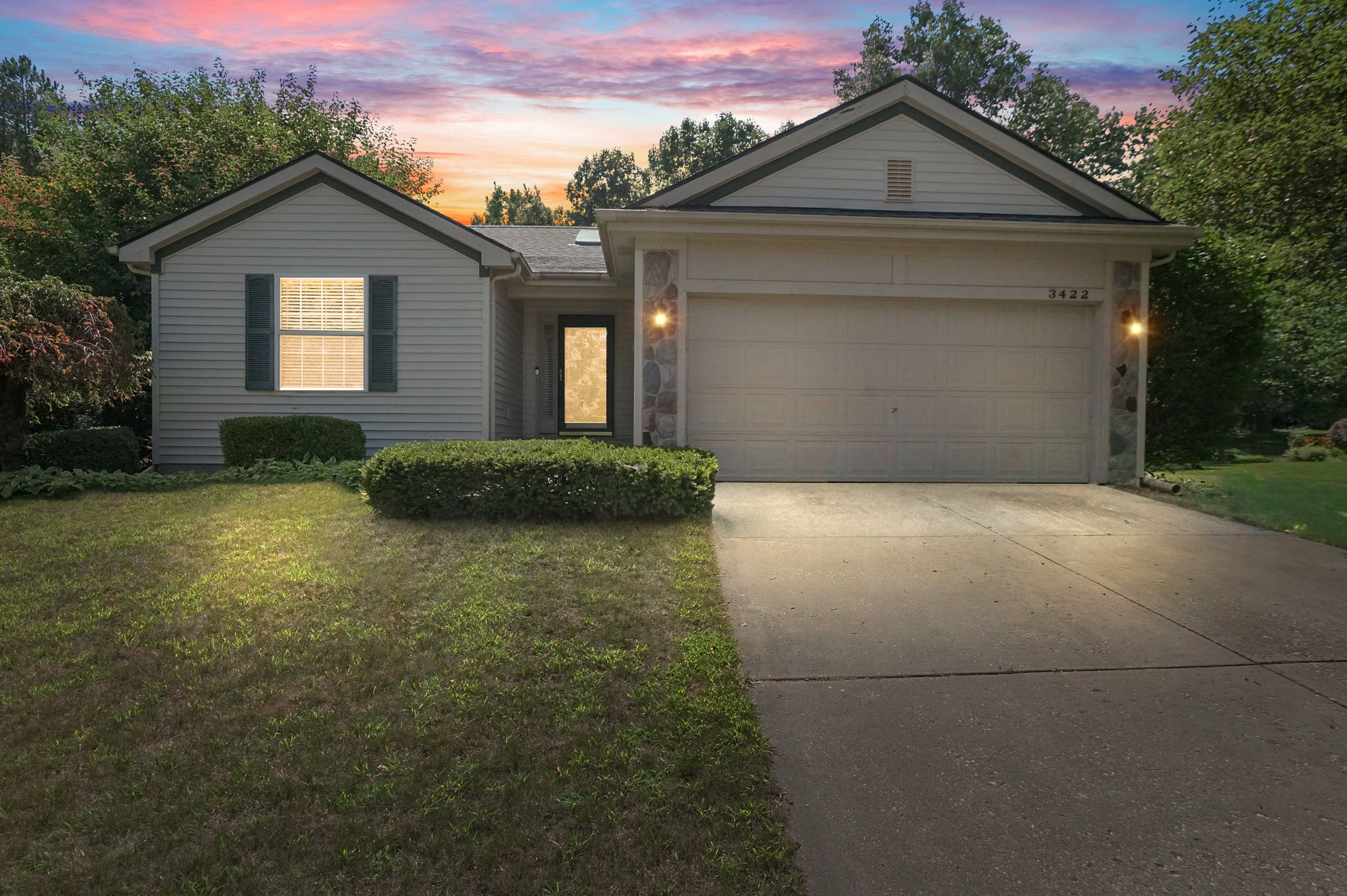Herrington Dr, Holly, MI 48442