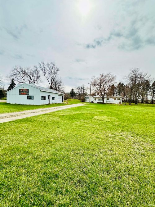 4302 S Us Highway 33, Albion, IN, 46701-9630 | Card Image