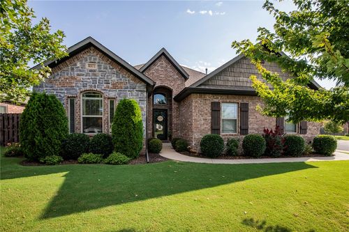 6311 S 57th St, Rogers, AR, 72758-5049 | Card Image