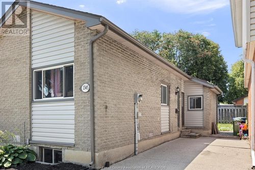 1345 Darlington Crt, Windsor, ON, N8S4M1 | Card Image