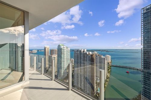 3805w-300 Biscayne Boulevard Way, Miami, FL, 33131 | Card Image