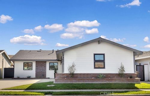 4672 Ironwood Ave, Seal Beach, CA, 90740-2930 | Card Image