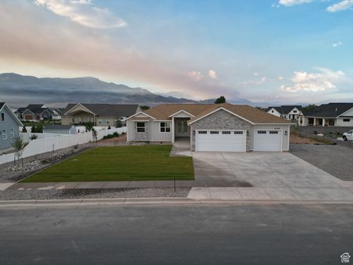949 W Torrey Pines Dr, Richfield, UT, 84701-1236 | Card Image