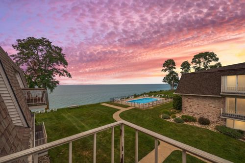 g12-3622 Lakeshore Dr, Saint Joseph, MI, 49085-2974 | Card Image