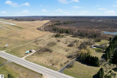 2051 E Parkdale Ave, Manistee, MI, 49660 | Card Image