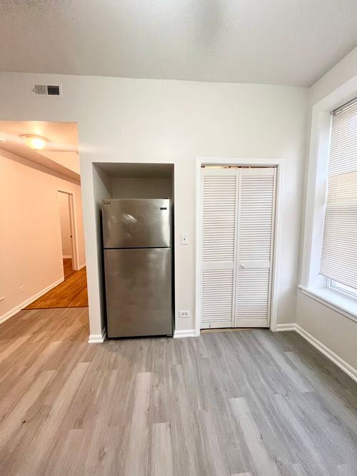 apt-1m-3227 S Carpenter St, Chicago, IL, 60608-6538 | Card Image