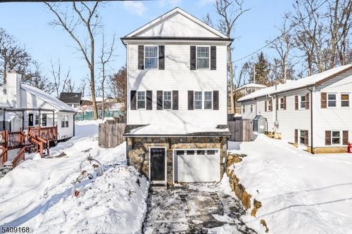 506 Brooklyn Mountain Rd, Hopatcong, NJ, 07843-1275 | Card Image