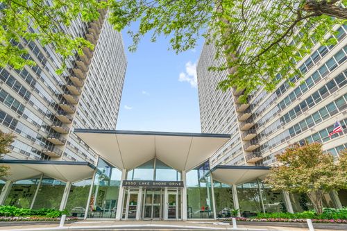 1912-3550 N Lake Shore Dr, Chicago, IL, 60657-1909 | Card Image