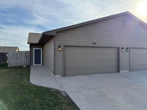 5615 N Lycee Ct, Bel Aire, KS, 67226-8707 | Card Image