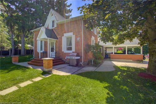 2017 Albert St N, Gorrie, ON, N0G1X0 | Card Image