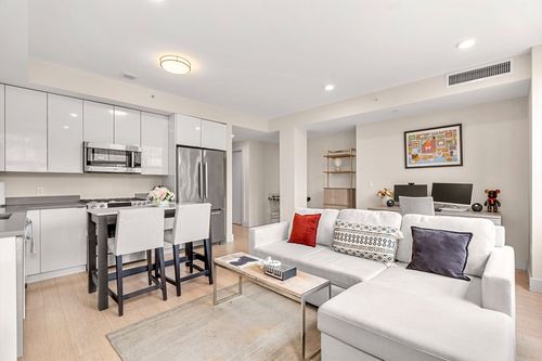 609-121 Portland St, Boston, MA, 02114 | Card Image