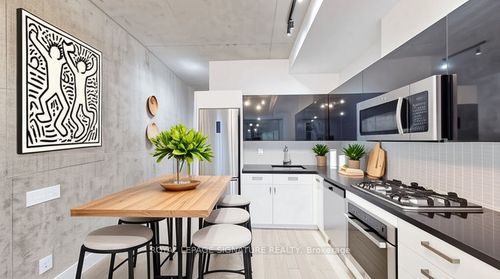 203-39 Brant St, Toronto, ON, M5V0M8 | Card Image