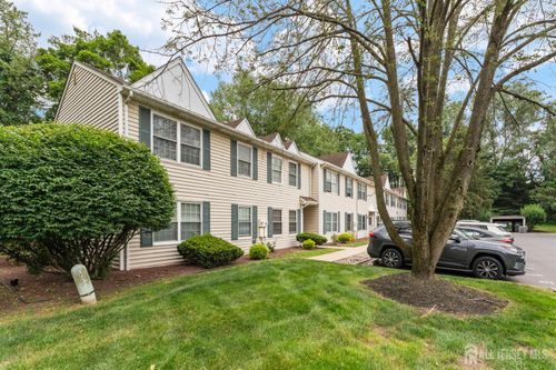 32 Hanover Sq, Middlesex, NJ, 08846-2287 | Card Image