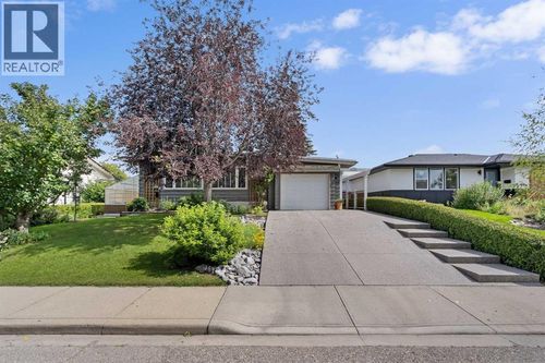 4440 Brentwood Green Nw, Calgary, AB, T2L1L4 | Card Image