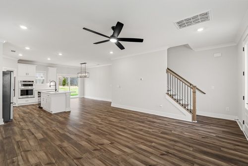 613 Silver Trce, White House, TN, 37188-2266 | Card Image