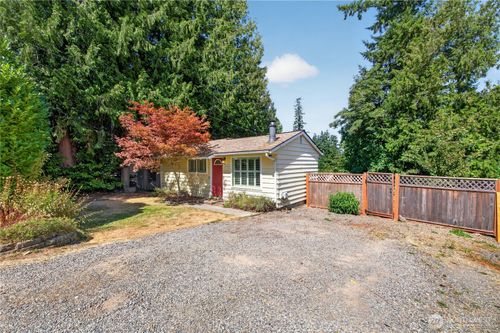 26562 221st Pl Se, Maple Valley, WA, 98038-7435 | Card Image