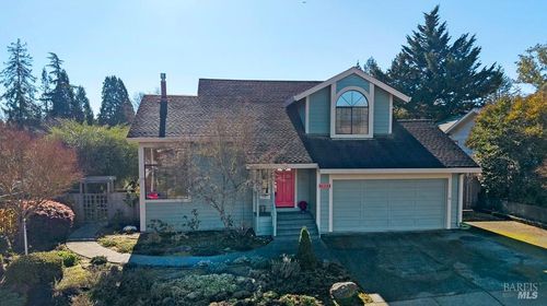 7803 Stefenoni Court, Sebastopol, CA, 95472 | Card Image