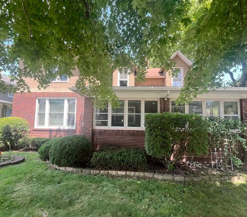 141 E Lincoln St, Seneca, IL, 61360-9427 | Card Image