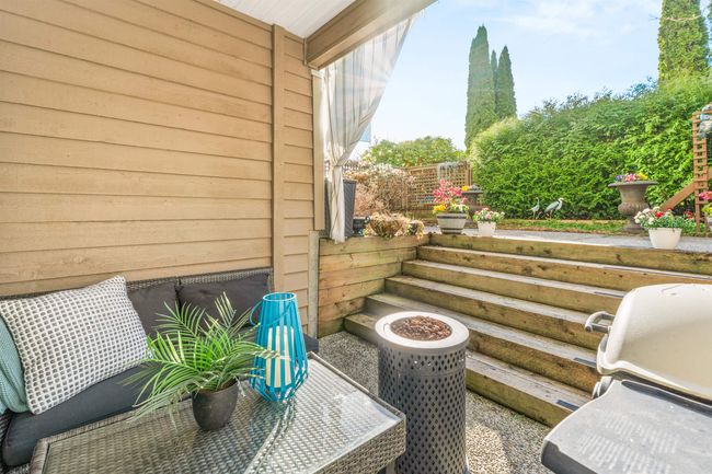 Balcony with a grill | Image 28