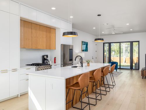 a-6620 Isabelle Dr, Austin, TX, 78752-3102 | Card Image