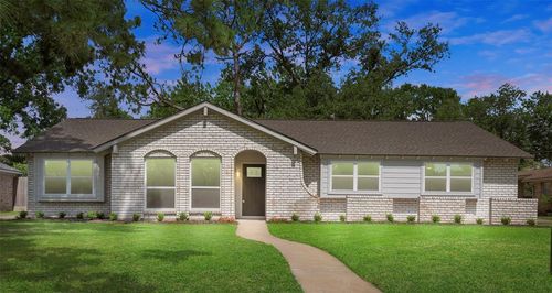 2610 Moss Hill Dr, Houston, TX, 77080-3816 | Card Image