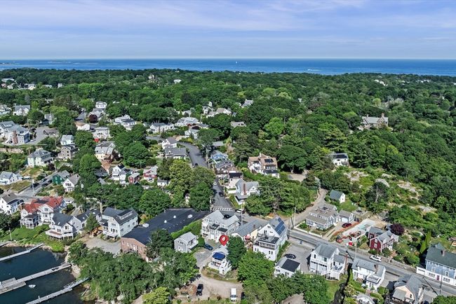 APT-3 - 4 Fisherman Way, Condo with 2 bedrooms, 1 bathrooms and null parking in Gloucester MA | Image 33