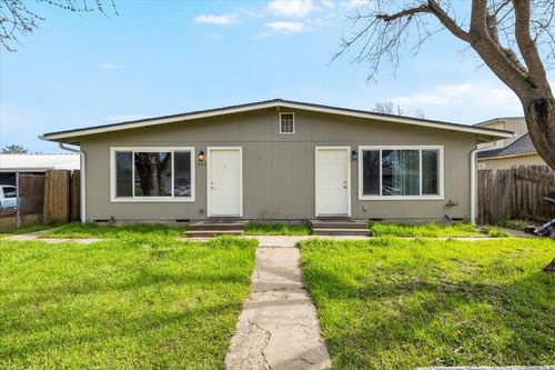 381 Benson St, Medford, OR, 97501-3055 | Card Image