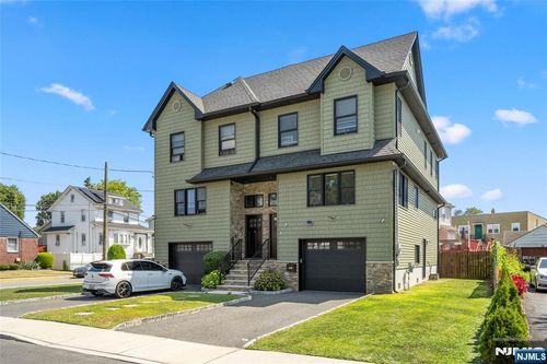 b-17B Chamberlain Ave, Little Ferry, NJ, 07643-1811 | Card Image